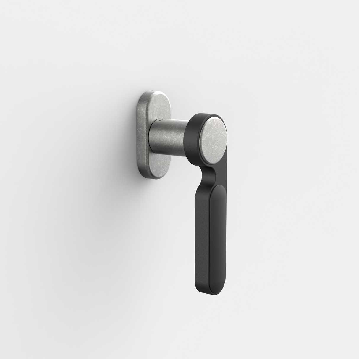 FSB 1138 Fenstergriff von Dieter Rams rgs in Aluminium Pure 0013 und Schwarz 0810, freigestellte Produktansicht, Frontsicht.