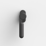 FSB 1138 Fenstergriff von Dieter Rams rgs in Schwarz 0810, freigestellte Produktansicht.