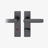 FSB 1289 WC-Garnitur von Markus Michalski und Michael Schmidt mit eckigem Kurzschild in Aluminium 0810 Schwarz (C35), freigestellte Produktansicht.