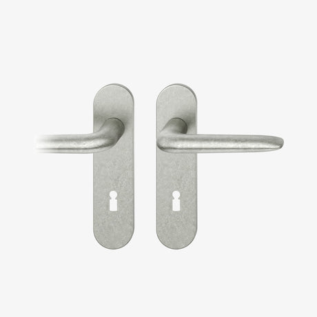 FSB 1292 Drückergarnitur von Foster + Partners mit ovalem Kurzschild in Aluminium Pure 0013, freigestellte Produktansicht.