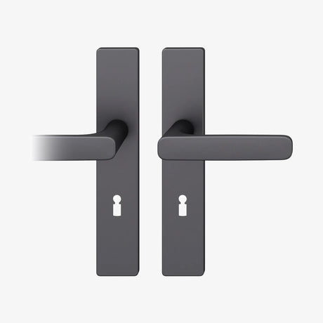 FSB 1289 Drückergarnitur von Markus Michalski und Michael Schmidt mit eckigem Langschild in Aluminium 0810 Schwarz (C35), freigestellte Produktansicht.