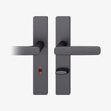 FSB 1289 WC-Garnitur von Markus Michalski und Michael Schmidt mit eckigem Langschild in Aluminium 0810 Schwarz (C35), freigestellte Produktansicht.